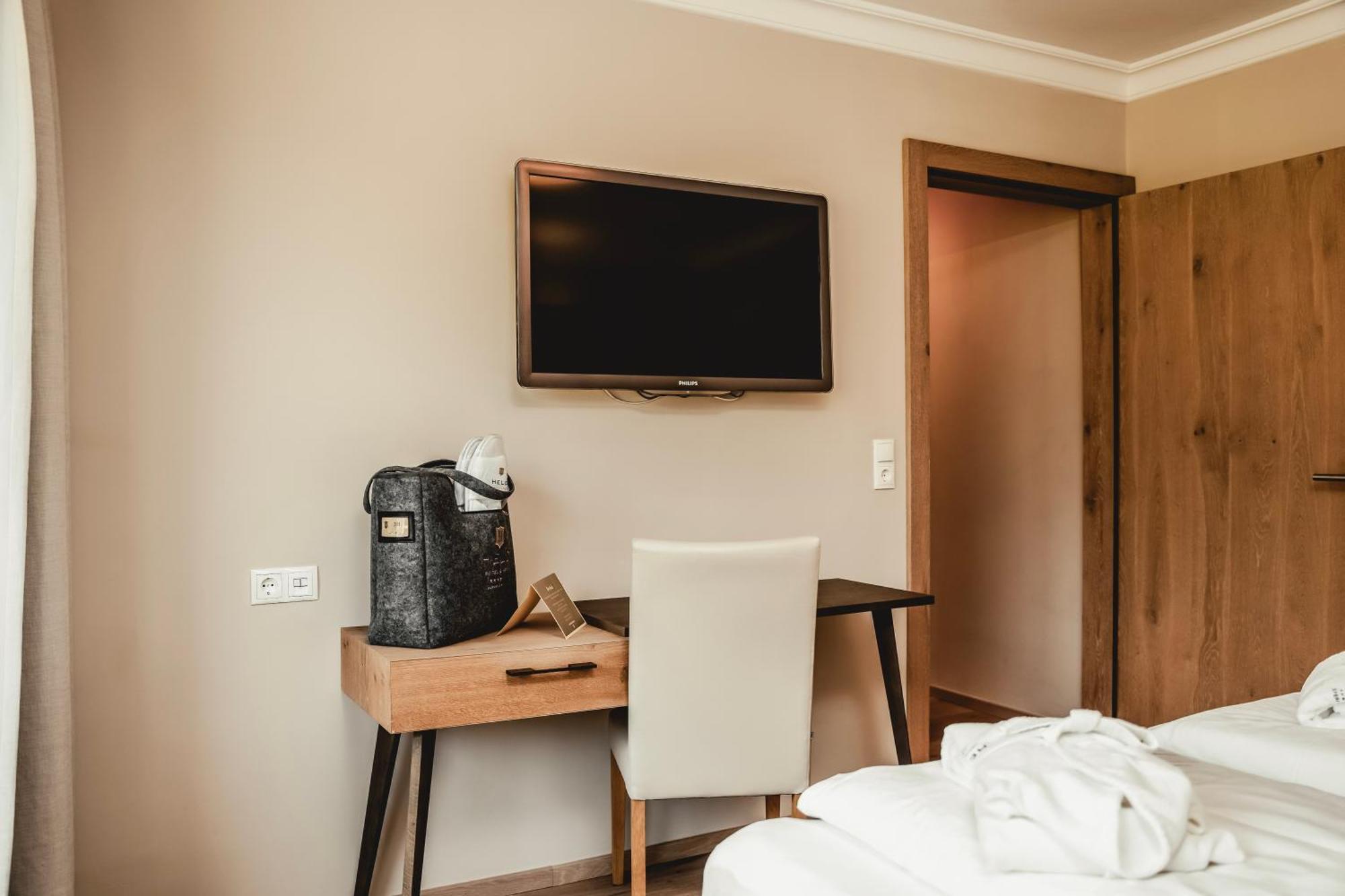 Hotel Held Fügen Esterno foto